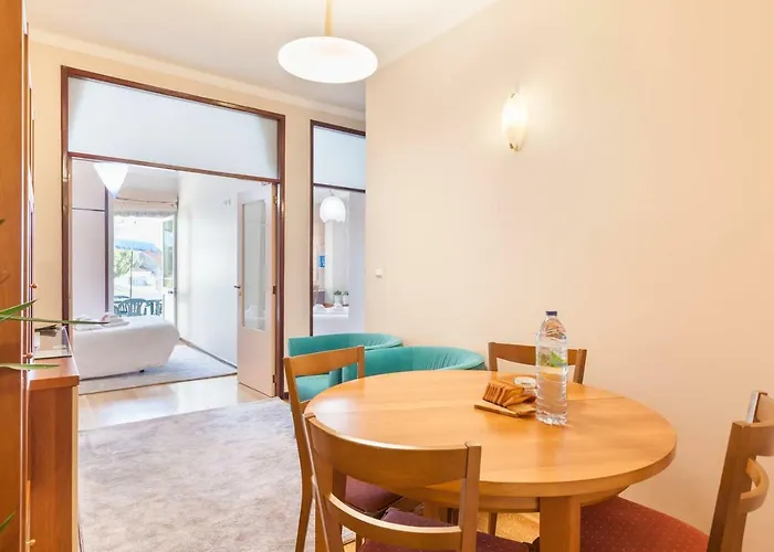 Rh Charming Sao Victor